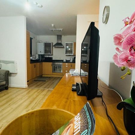 Fabulous 1Bed 1Bath Ground Floor Shared Accommodation ,Only Double Room Edimburgo Exterior foto