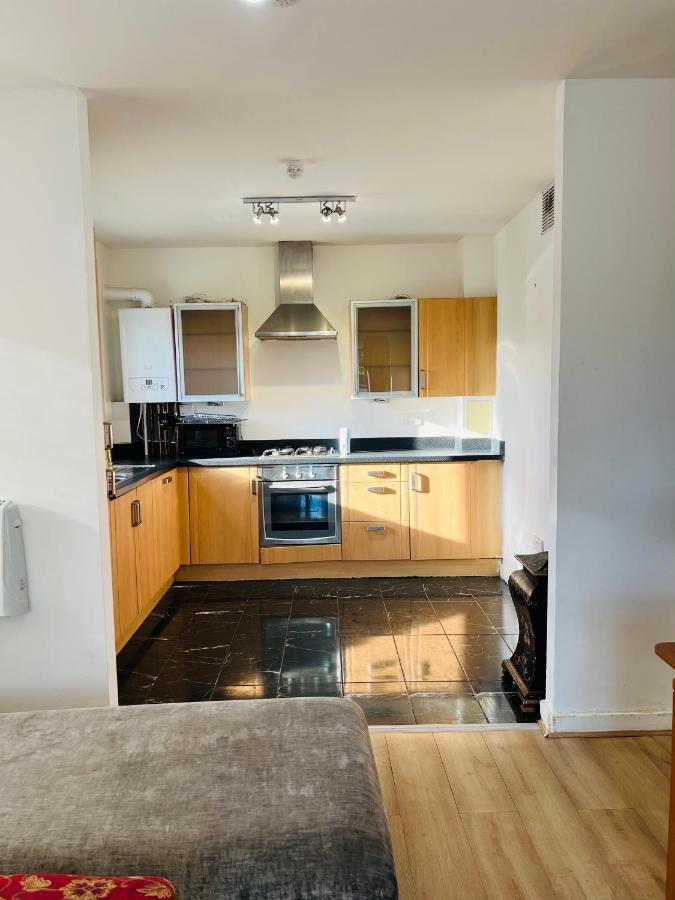 Fabulous 1Bed 1Bath Ground Floor Shared Accommodation ,Only Double Room Edimburgo Exterior foto