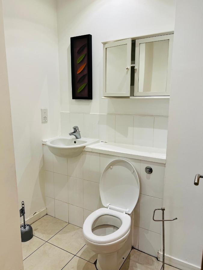 Fabulous 1Bed 1Bath Ground Floor Shared Accommodation ,Only Double Room Edimburgo Exterior foto