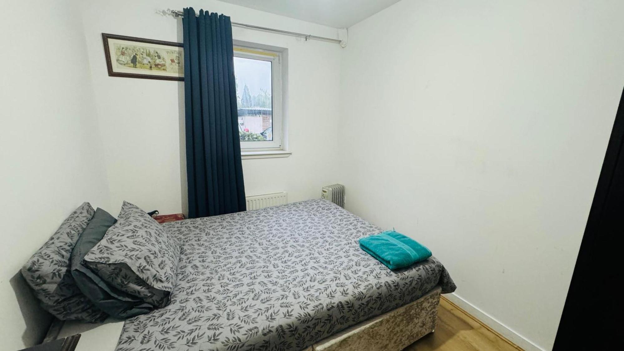 Fabulous 1Bed 1Bath Ground Floor Shared Accommodation ,Only Double Room Edimburgo Exterior foto